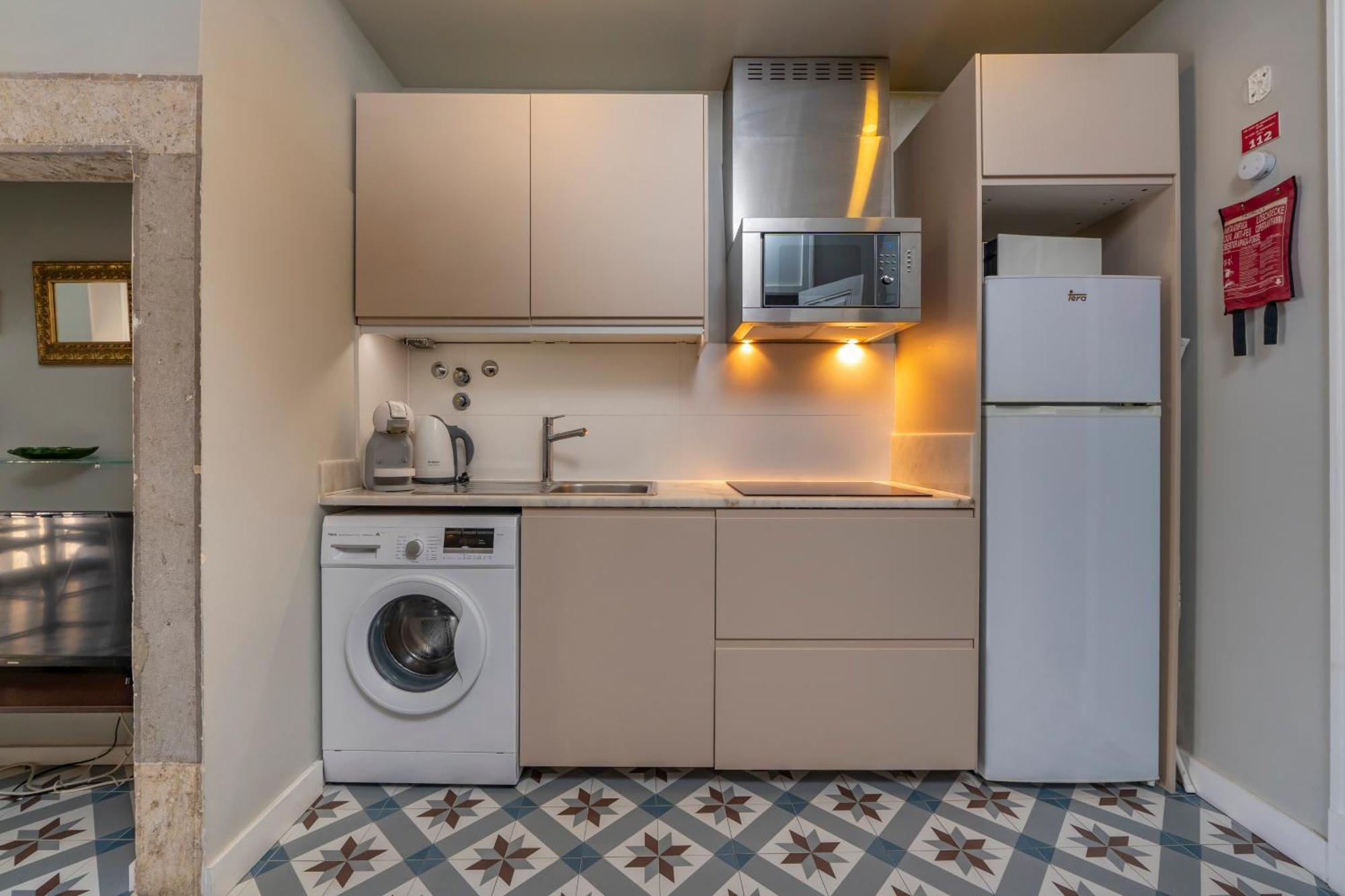 Portuguese Charm In Lisbon Apartment Bagian luar foto