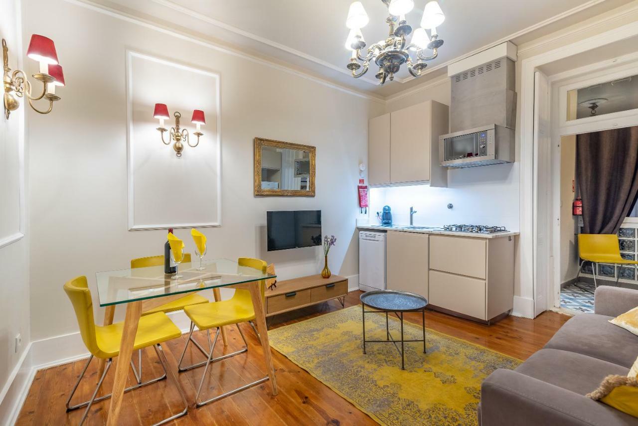 Portuguese Charm In Lisbon Apartment Bagian luar foto