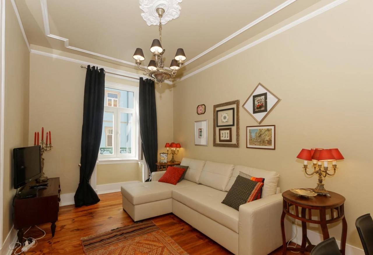 Portuguese Charm In Lisbon Apartment Bagian luar foto